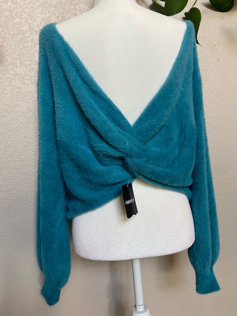 2/$20*  Teal Fuzzy Women's Sweater with Twist Knot. Forever 21, Sz M. NWT - Picture 3 of 11